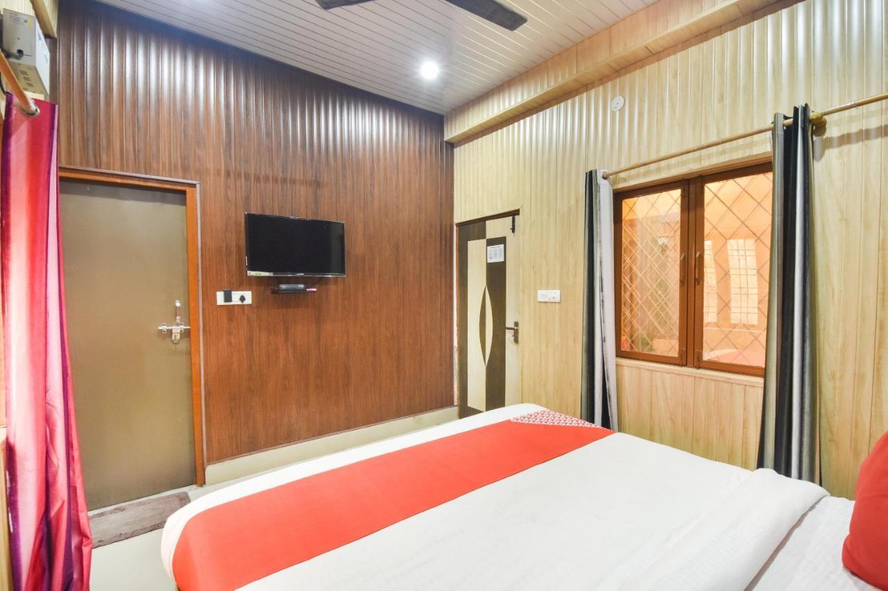 Oyo Flagship Yuvraj Inn Rājpur Eksteriør bilde